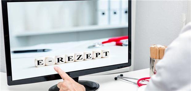 Mehr als die Hälfte aller Apotheken sind bereit, E-Rezepte einzulösen Zum Monatswechsel soll in Westfalen-Lippe die digitale Veordnung regulär starten. Patienten werden dort genügend Apotheken finden, die E-Rezepte klaglos einzulösen in der Lage sind, verspricht die ABDA.
