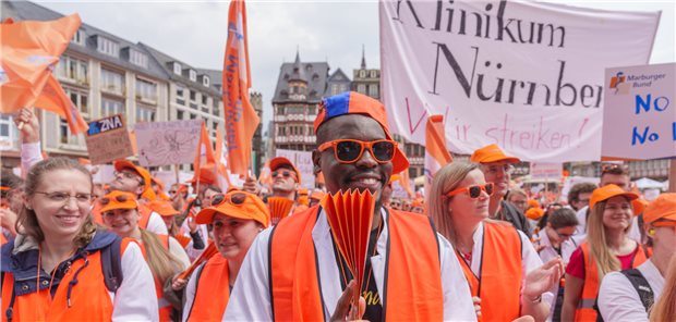 Kommunale Kliniken: 10.000 Ärzte beteiligen sich am Warnstreik