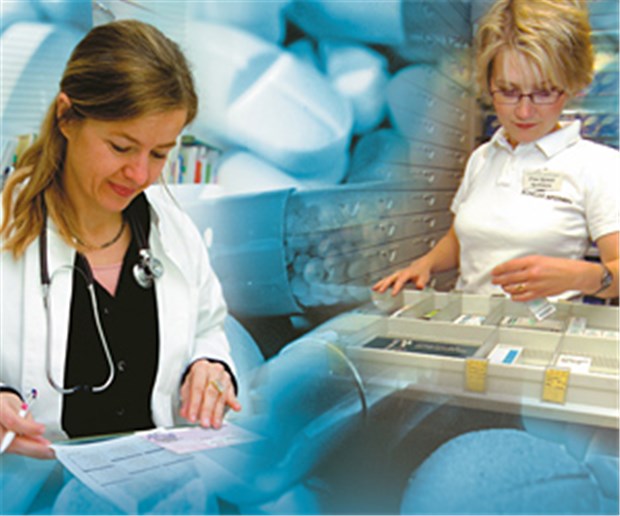 Arzt und Apotheker: Patienten wollen beide Zusammen: Ärztin und Apothekerin.