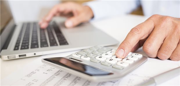 Zusammenrechnen: In den ACS NSQIP Surgical Risk Calculator fließen verschiedene Faktoren wie BMI und präoperative Medikation ein. Das macht den Risiko-Rechner zu einem Hilfsmittel bei der Entscheidung, ob ein operativer Eingriff potenziell nutzlos ist.