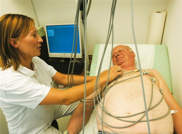 Grippe: Pro Tag Fieber eine Woche kein Sport! Zwei bis drei Wochen nach einer Influenza ist zum Ausschluss kardialer Folgen ein EKG zu empfehlen.