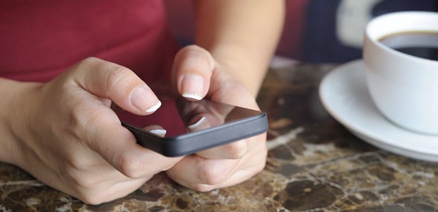 Spezialisten für die Motivation iPhone in der Hand - am besten mit nützlichen Apps für die Gesundheit.